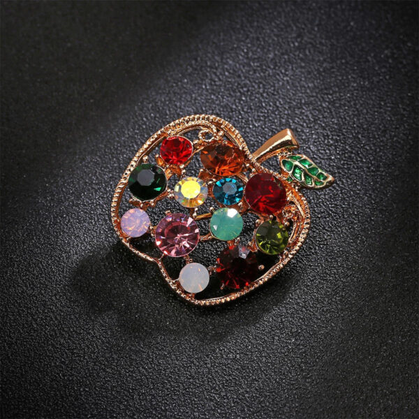 Full Rhinestone Fruit Brooches Women Shining Lucky Fruit Leaf Brooch Pin Dress Coat Hat Broches Luxury Bijouterie Jewelr